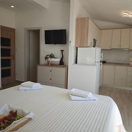Apartment Topic Baška Voda Buitenkant foto