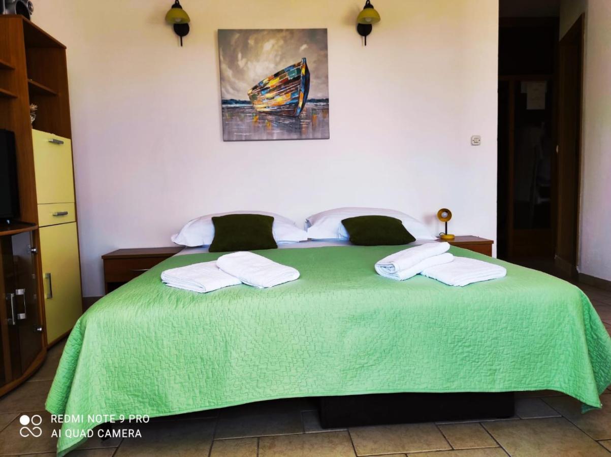 Apartment Topic Baška Voda Buitenkant foto