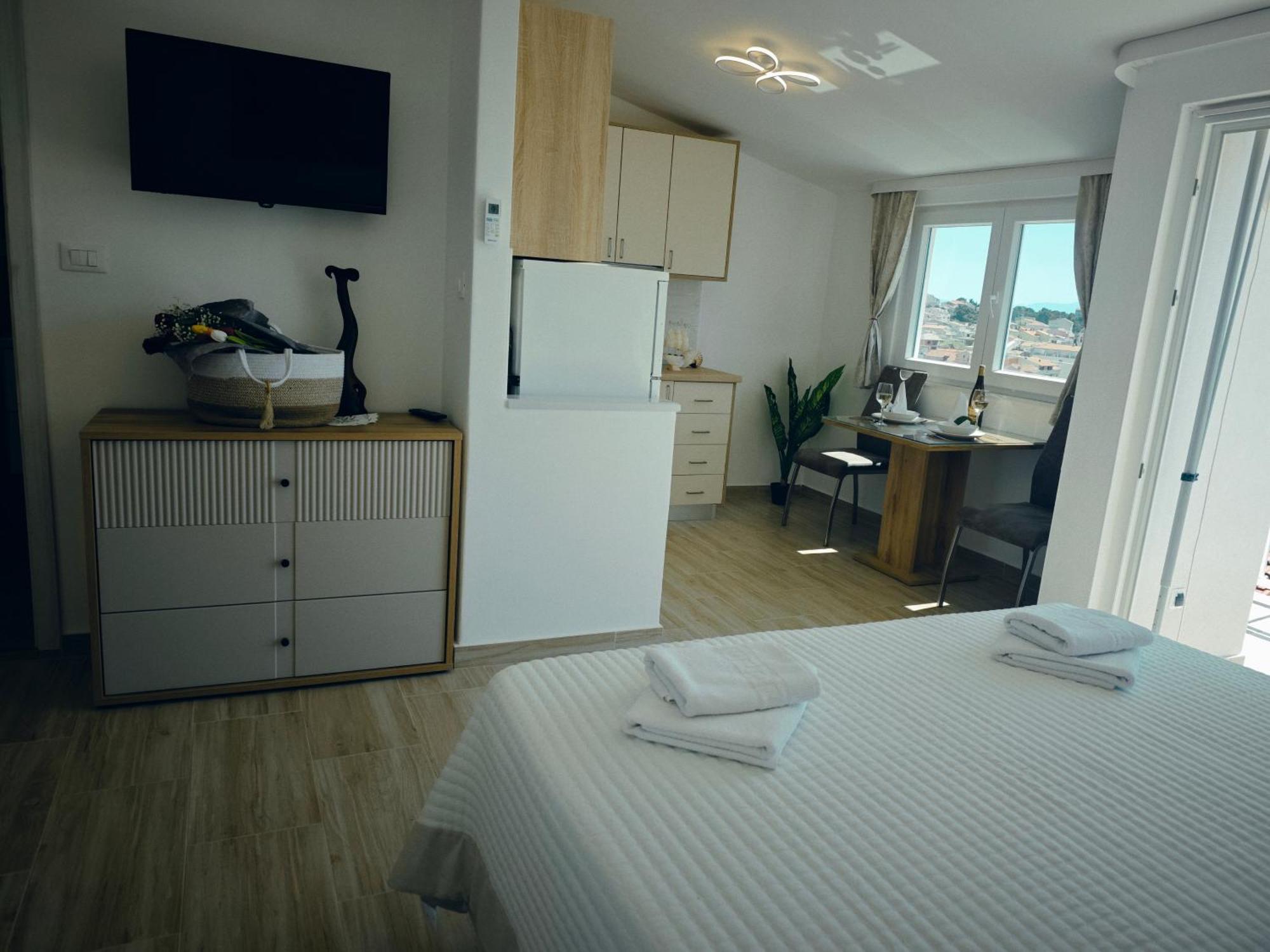 Apartment Topic Baška Voda Buitenkant foto
