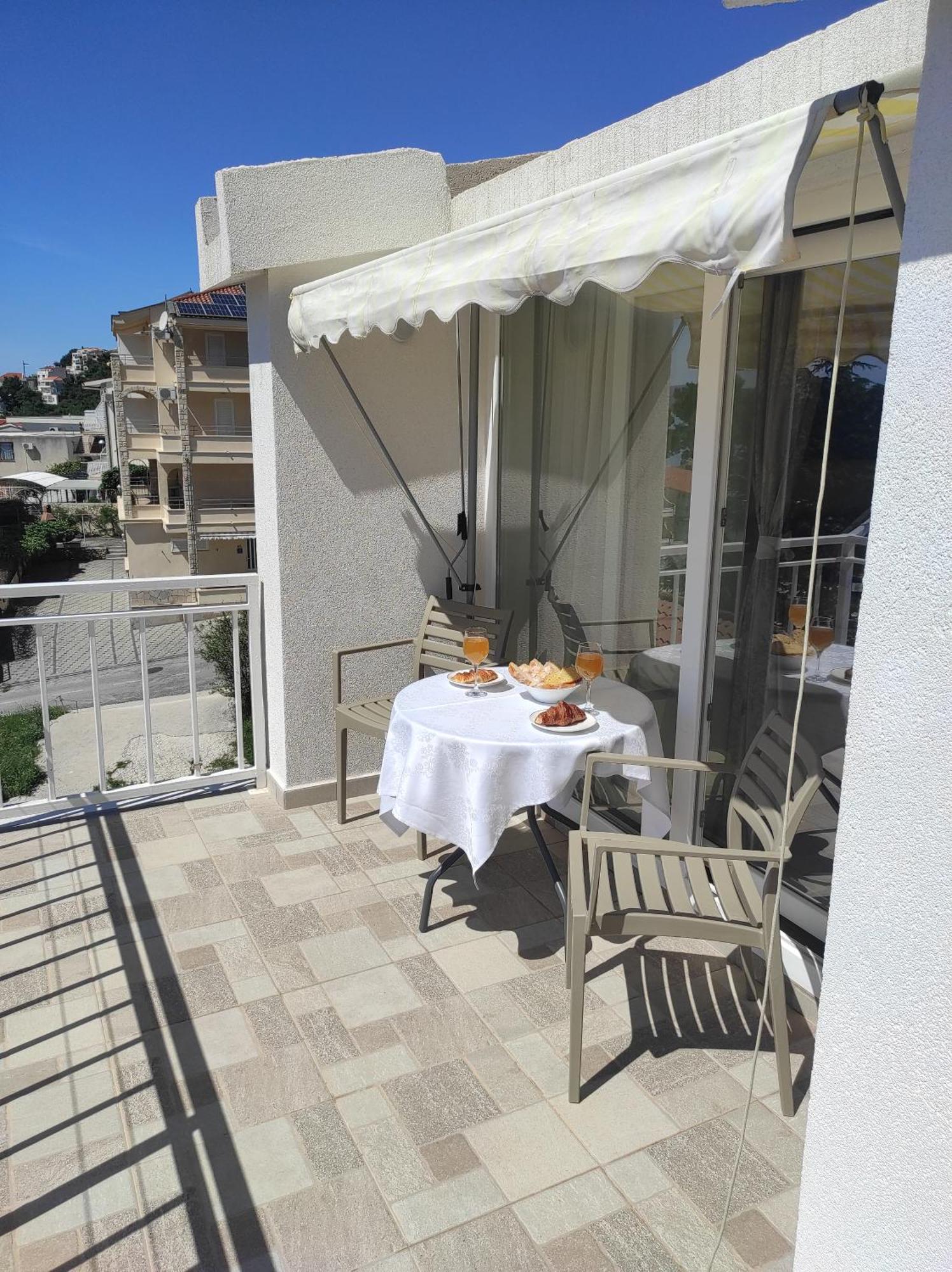 Apartment Topic Baška Voda Buitenkant foto