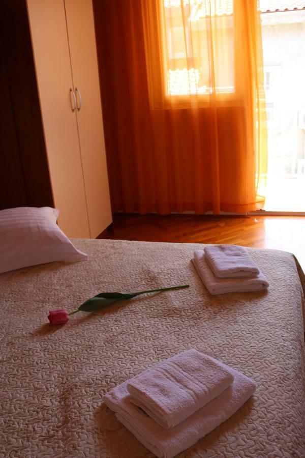 Apartment Topic Baška Voda Buitenkant foto