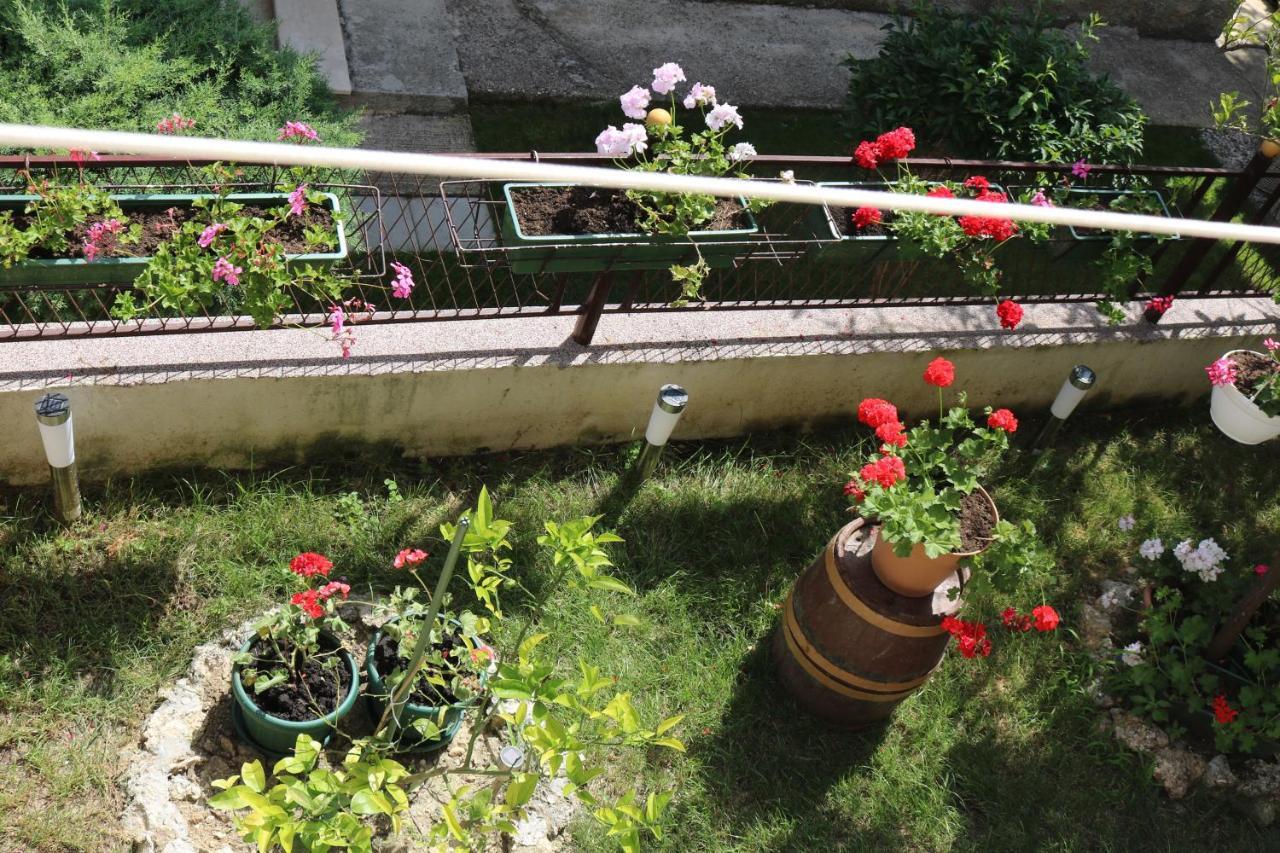 Apartment Topic Baška Voda Buitenkant foto